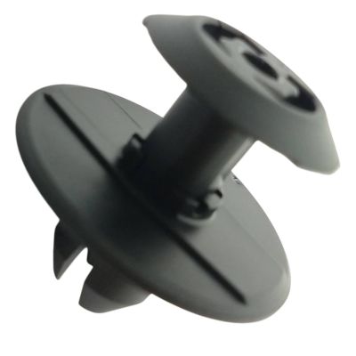CLIP CHAPA PROTECTORA TANQUE COMBUSTIBLE NISSAN FRONTIER NP300 16- NP300 19-