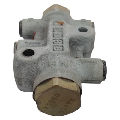 BRAKE COMPENSATOR VALVE