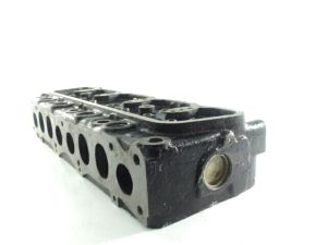 CYLINDER HEAD NISSAN SD23