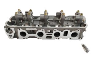 CYLINDER HEAD ISUZU 4ZD1
