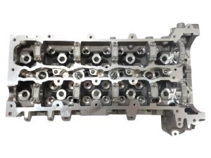 TAPA DE CILINDROS MERCEDES BENZ SPRINTER 415 515 2.2 DCI 16V OM651 BUJIA M10