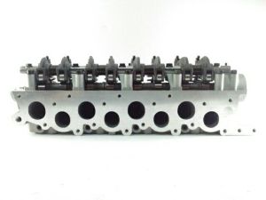 COMPLETE CYLINDER HEAD MITSUBISHI 4D56