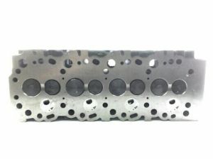 COMPLETE CYLINDER HEAD TOYOTA 3L