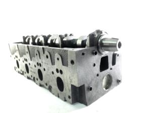COMPLETE CYLINDER HEAD TOYOTA 3L