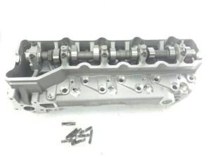 TAPA DE CILINDROS MITSUBISHI 4M40T COMPLETA