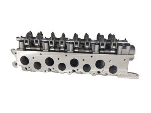 COMPLETE CYLINDER HEAD MITSUB 4D56