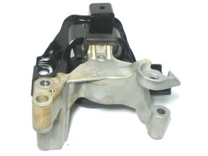 ENGINE MOUNTING