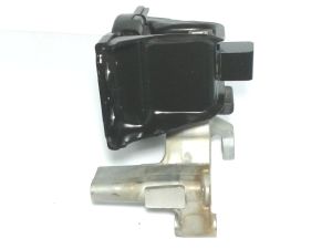 ENGINE MOUNTING