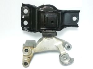 ENGINE MOUNTING