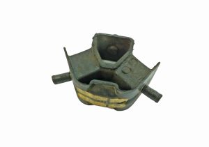 ENGINE MOUNTING