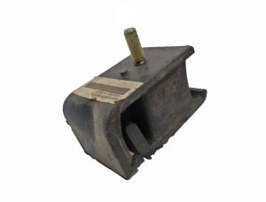 ENGINE MOUNTING