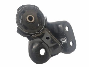ENGINE MOUNTING