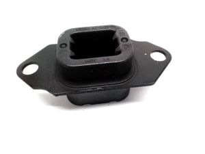ENGINE MOUNTING