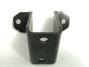 ENGINE MOUNTING