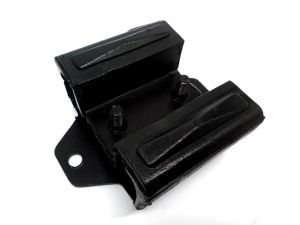 SOPORTE DE CAJA NISSAN 