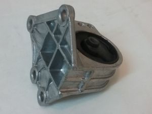 ENGINE MOUNTING