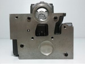 CYLINDER HEAD TOYOTA 5L