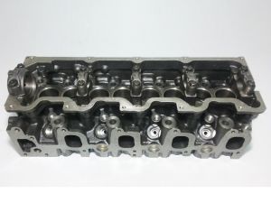 CYLINDER HEAD TOYOTA 5L