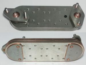 RADIADOR ENFRIADOR DE ACEITE NISSAN TD27