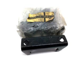 EXHAUST TUBE BRACKET