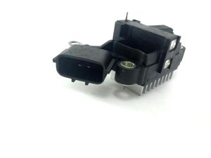 REGULADOR DE VOLTAJE NISSAN MAXIMA A32