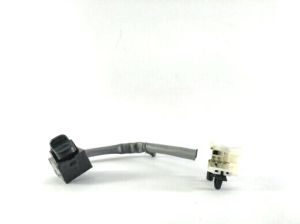 SWITCH LEVANTA VIDRIO TRASERO