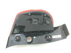 FARO TRASERO DER NISSAN MARCH 14+