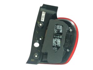 FARO TRASERO IZQ NISSAN MARCH 16-