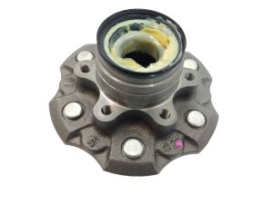 FRONT WHEEL HUB