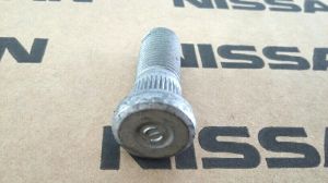 WHEEL BOLT