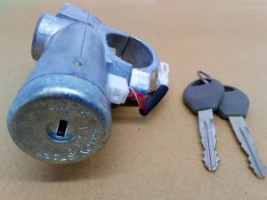 IGNITION SWITCH