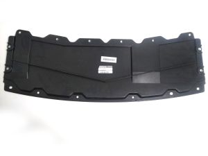 CUBRE PIEDRA PLASTICO NISSAN VERSA 