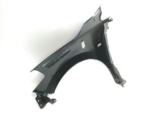 RIGHT FRONT FENDER