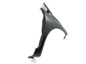 RIGHT FRONT FENDER