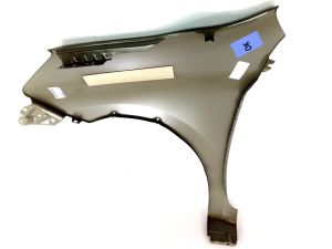 RIGHT FRONT FENDER