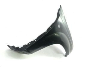 RIGHT FRONT FENDER