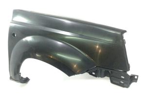 RIGHT FRONT FENDER