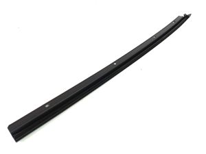 MOULDING WINDSHIELD LH
