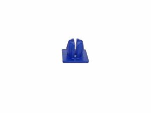 PLASTIC PLUG