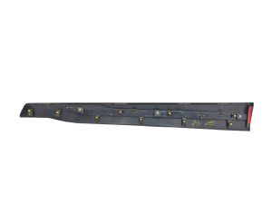 SIDE MOLDING