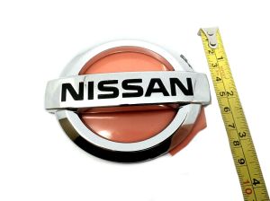 EMBLEMA TRASERO NISSAN NOTE 2014