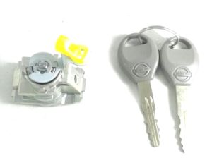 DOOR LOCK WITH KEY